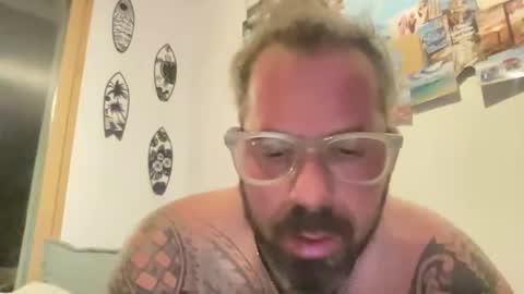 Snapshot of hot_sex83 chatting on October 15, 5:42 pm letmedoo2 online show from October 15, 5:42 pm