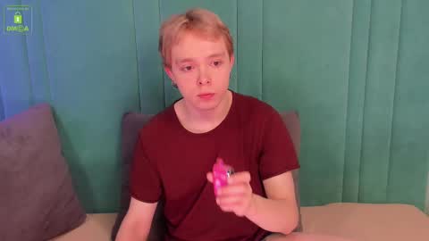 hot_twinkboy online show from March 8, 10:07 am