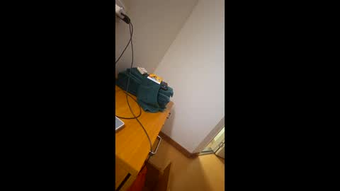 hotaus90 online show from December 2, 2:36 am