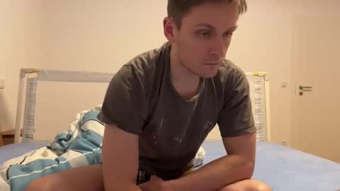 hotboyfeet92 online show from January 19, 9:13 pm