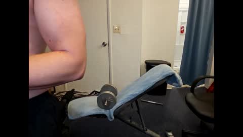 hotsummers95 online show from January 15, 5:00 am