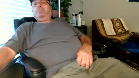 Hottop 1981 online show from May 19, 12:15 am