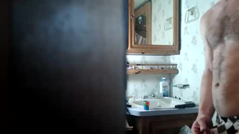 houndmefromhell online show from January 15, 9:45 am