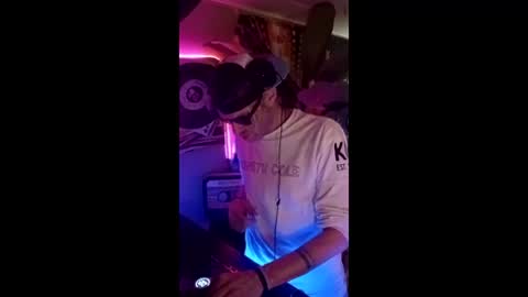 SeanPatrick online show from May 26, 1:45 am