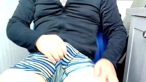 Snapshot of houskji8 chatting on October 8, 7:35 am houskji8 online show from October 8, 7:35 am