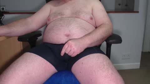 Snapshot of huggie_bear69 chatting on February 26, 7:20 am Huggie Bear online show from February 26, 7:20 am