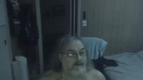 lonely huggy bear online show from March 31, 11:45 am