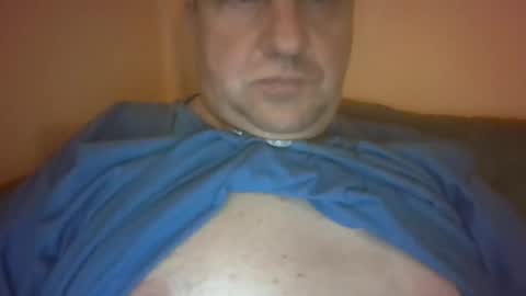 vastagfasz magyar apuci online show from June 14, 7:05 pm