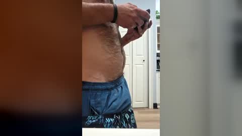 hungbistud916 online show from August 7, 3:35 am