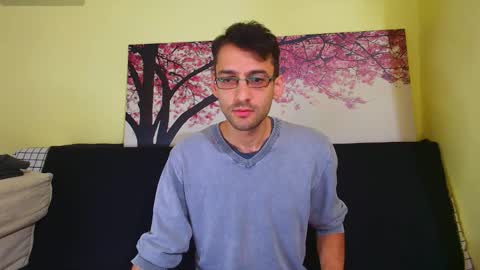 Snapshot of hungeddy chatting on October 11, 5:06 pm Eddy online show from October 11, 5:06 pm