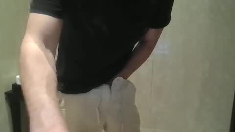 hunghard2004 online show from March 3, 10:44 am