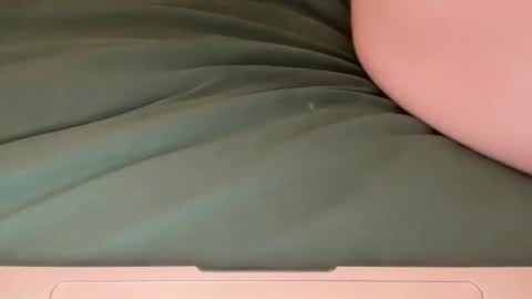 hungrunnernyc online show from March 9, 7:08 pm