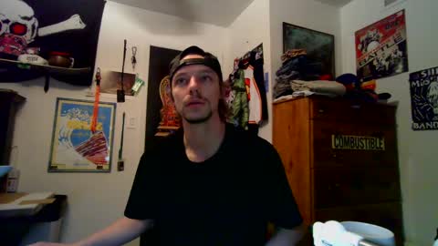 hungtxcock92 online show from March 3, 7:01 pm