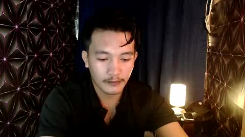 hunkylloyd online show from December 10, 2:46 am