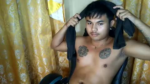 hunkyzeus online show from January 8, 6:35 pm