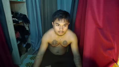 hunkyzeus online show from February 6, 6:32 am