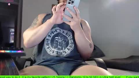 Snapshot of hunter_of_mn chatting on October 5, 9:41 pm online show from October 5, 9:41 pm