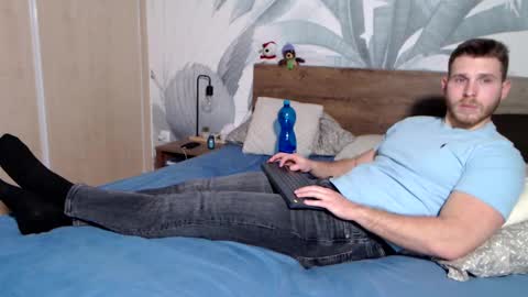 Hunter Bridges online show from January 19, 6:00 pm