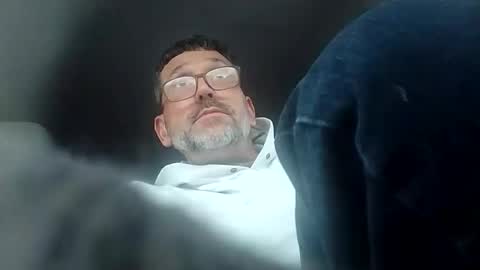 hutchison104659 online show from December 14, 9:44 pm