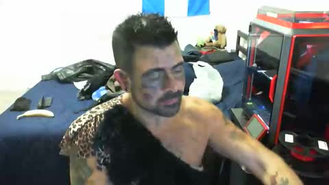 Snapshot of hypoguy40 chatting on November 1, 2:15 am NewPax44 online show from November 1, 2:15 am