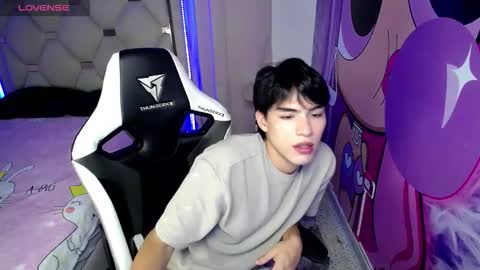 Snapshot of hyun_jin_ chatting on October 18, 8:47 pm hyun jin online show from October 18, 8:47 pm