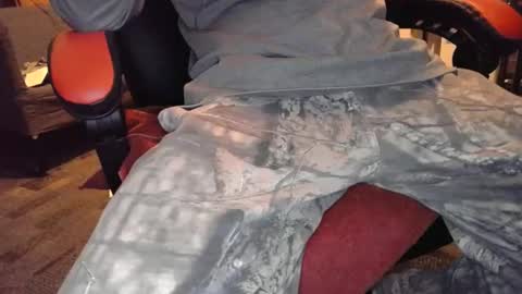 Snapshot of i_am_only_human chatting on February 6, 10:43 pm lucifer online show from February 6, 10:43 pm