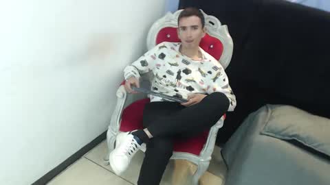 Iam Smith  online show from January 16, 3:48 pm