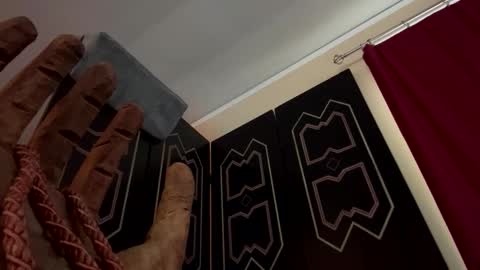 iamhereandnow online show from January 19, 1:35 pm