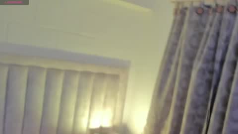 Juliiiiian online show from February 7, 11:23 am