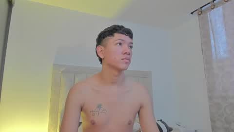 Juliiiiian online show from February 28, 11:25 am