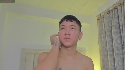 Juliiiiian online show from January 30, 11:01 am