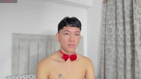 Juliiiiian online show from December 24, 10:55 am