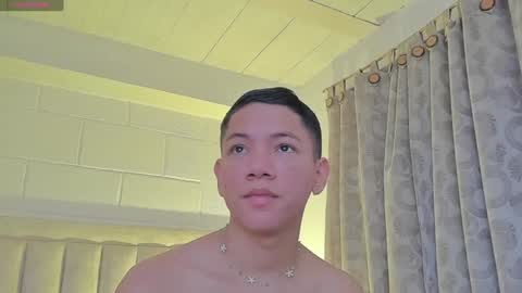 Juliiiiian online show from February 5, 11:12 am