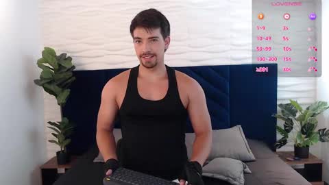 Snapshot of ian_davis chatting on December 10, 10:27 pm Ian Davis online show from December 10, 10:27 pm