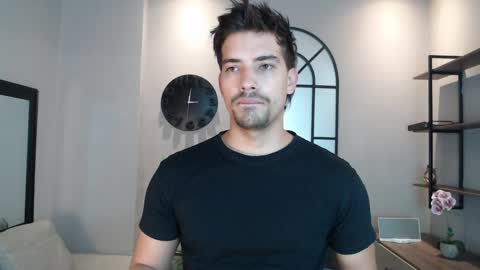 Snapshot of ian_davis chatting on March 8, 8:02 pm Ian Davis online show from March 8, 8:02 pm