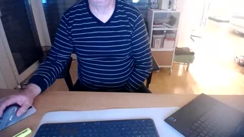 iandy12 online show from November 4, 10:44 pm