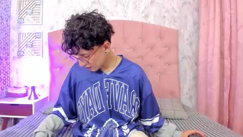 ian  online show from February 26, 4:36 am