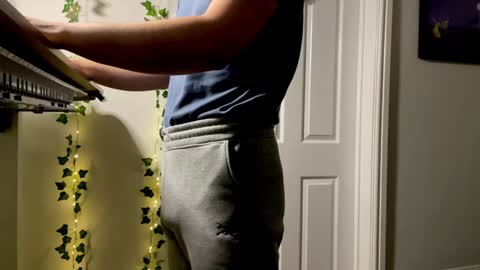 Ken online show from December 17, 5:36 pm