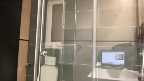 ich7722 online show from February 15, 6:23 pm