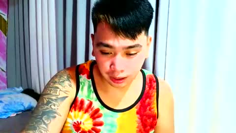 iconic_vince online show from October 13, 1:50 pm