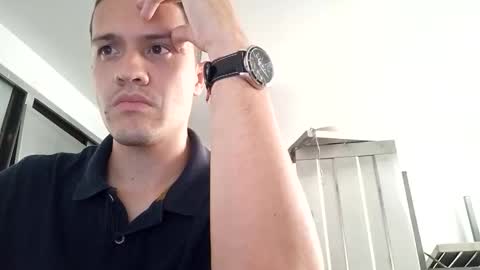 idris izan online show from October 29, 6:00 pm