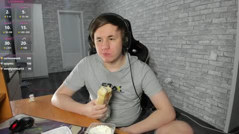 Snapshot of iliaskrislove chatting on February 4, 3:44 am iliaskris online show from February 4, 3:44 am