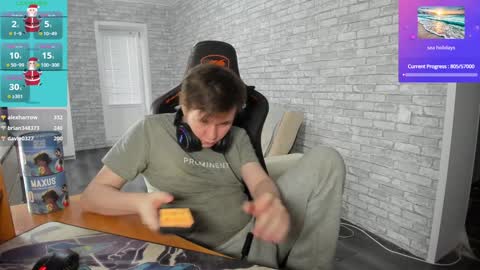Snapshot of iliaskrislove chatting on December 22, 9:44 am iliaskris online show from December 22, 9:44 am