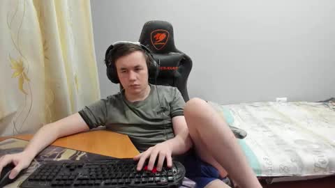 iliaskris online show from February 4, 1:39 pm