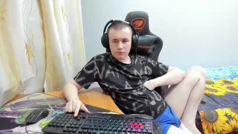 Snapshot of iliaskrislove chatting on October 9, 6:35 pm iliaskris online show from October 9, 6:35 pm