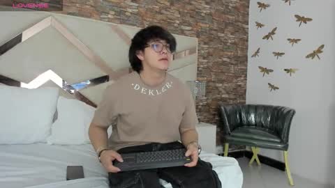 im__noah online show from November 24, 10:55 pm