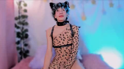 Alejo independent model   online show from October 29, 2:25 am