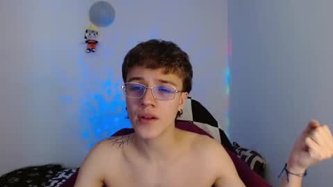 Snapshot of im_oliverpark chatting on March 8, 8:46 pm Oliver P online show from March 8, 8:46 pm