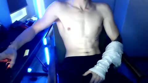 Tobi- Im Searching for girl Breda online show from May 16, 7:01 pm