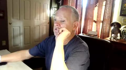 Papa online show from November 16, 8:55 pm